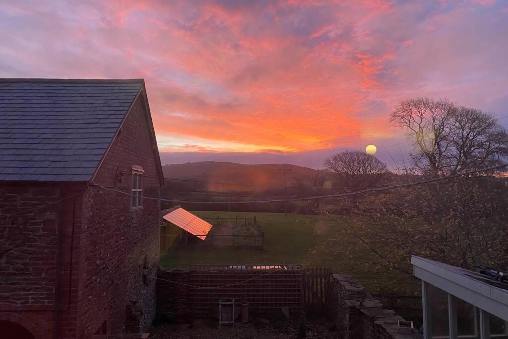 Upper Heath Farm - Stable Cottage Ludlow Craven Arms Extérieur photo
